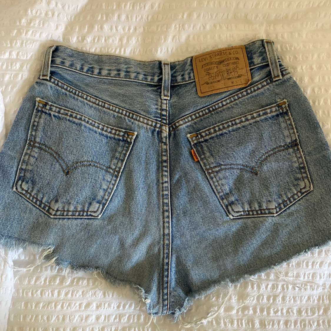 Svinsnygga Levi’s shorts - 90