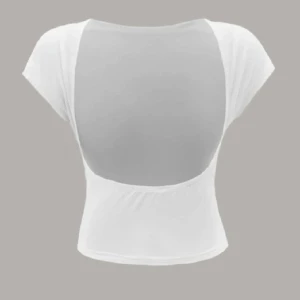 öppen rygg - t-shirt med öppen rygg från shein i perfekt skick, säljer då den ej passa mig