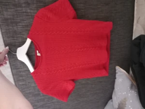 Stickad tröja  - Så fin stickad tröja 