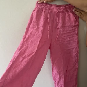 Linnebyxor  - Jättefina linnebyxor i fint skick! Använda endast när dessa bilder togs.