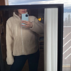 Vårjacka  - Superfin vårjacka från Ginatticot!