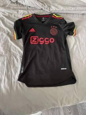 Ajax T-shirt  Storlek M 