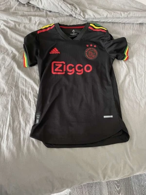 Ajax T-shirt  - Ajax T-shirt  Storlek M 