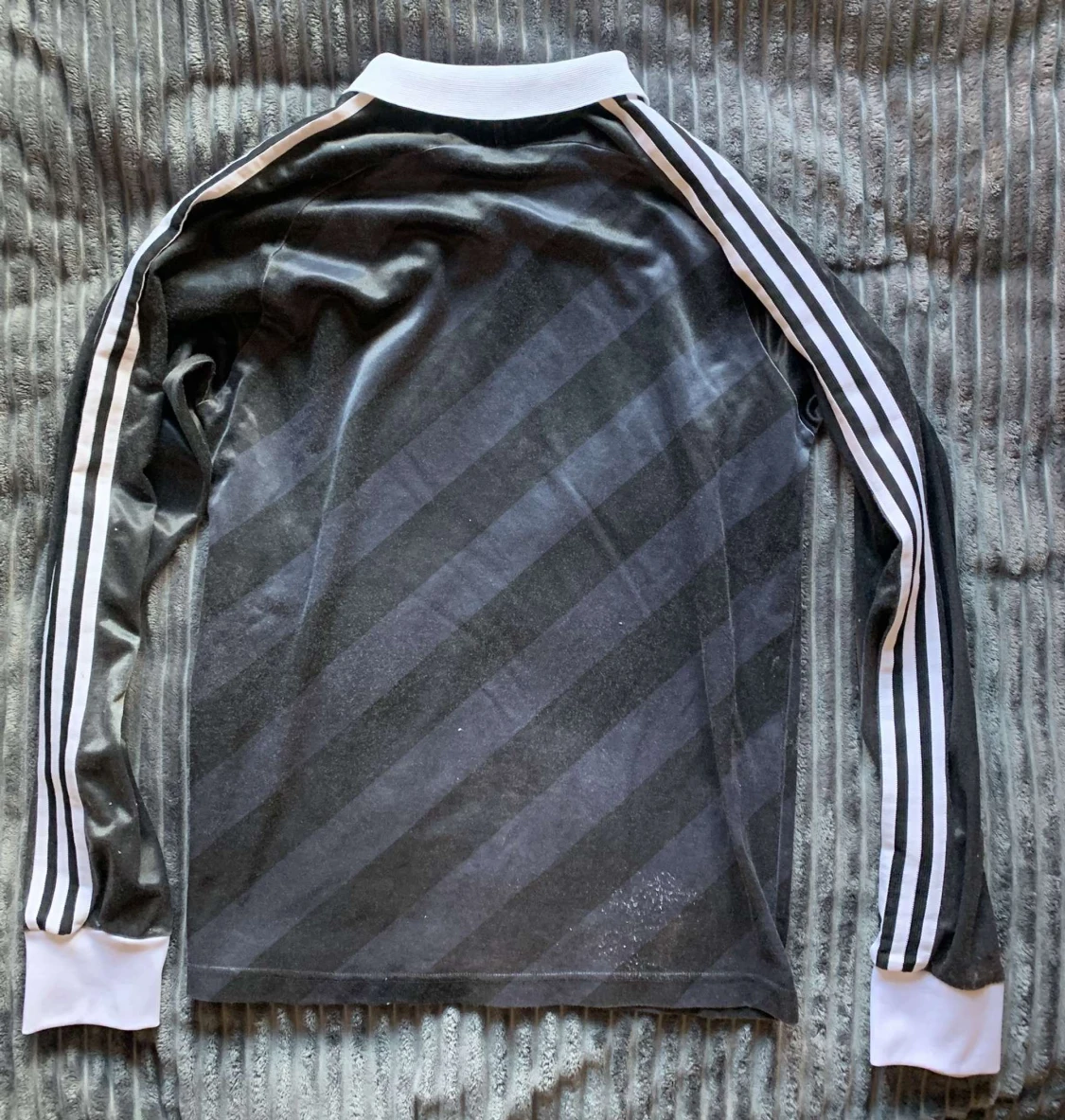 Fet adidas fotbollströja - 90