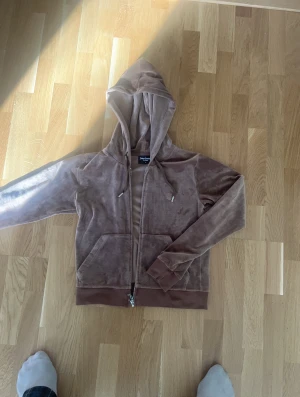 Juicy sett - Ett jätte fint juicy sett inga skador alls storlek M.