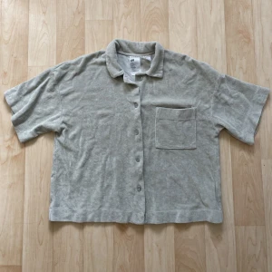 Frotté set i mint grönt H&M - Knappt användt! Säljer som set!