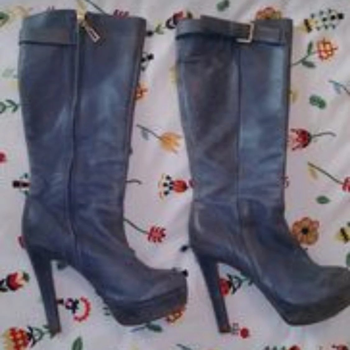 Snygga skinn klackstövlar 37