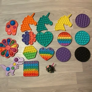 Fidget toys! - Massa fidget toys! Bra skick! 20kr styck! 