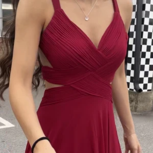 Säljer min fina balklänning  - 32-34. Använd endast 1 gång. Köpt för 5800