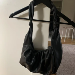 Väska🫶🏼 - Superfin handväska från Lindex🫶🏼100 kr + frakt!!