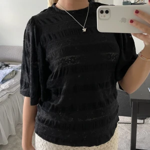  ”spets blus”  - Så Nice blus, nästan aldrig använd!