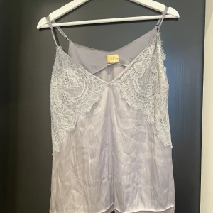 Pyjamas i satin - Jättefint nattlinne i satin från hm