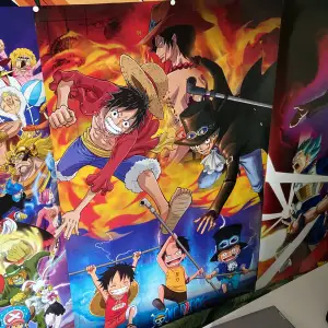 Säljer One piece affisch Köpte den för 125kr Har fler One Piece affischer och har även med andra animes, hör av dig om du vill se dem.