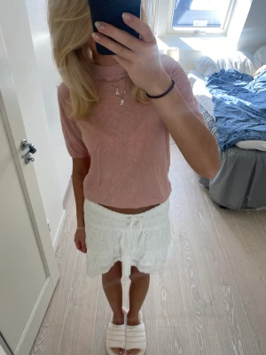 Stickad tshirt  - Skitfin stickad tshirt som tyvärr inte kommer till så mycket användning 