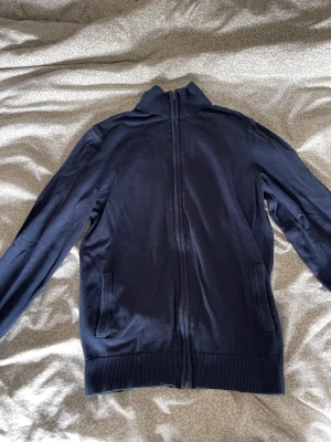 Pier One tröja - Pier One tröja i fint skick använd fåtal gånger