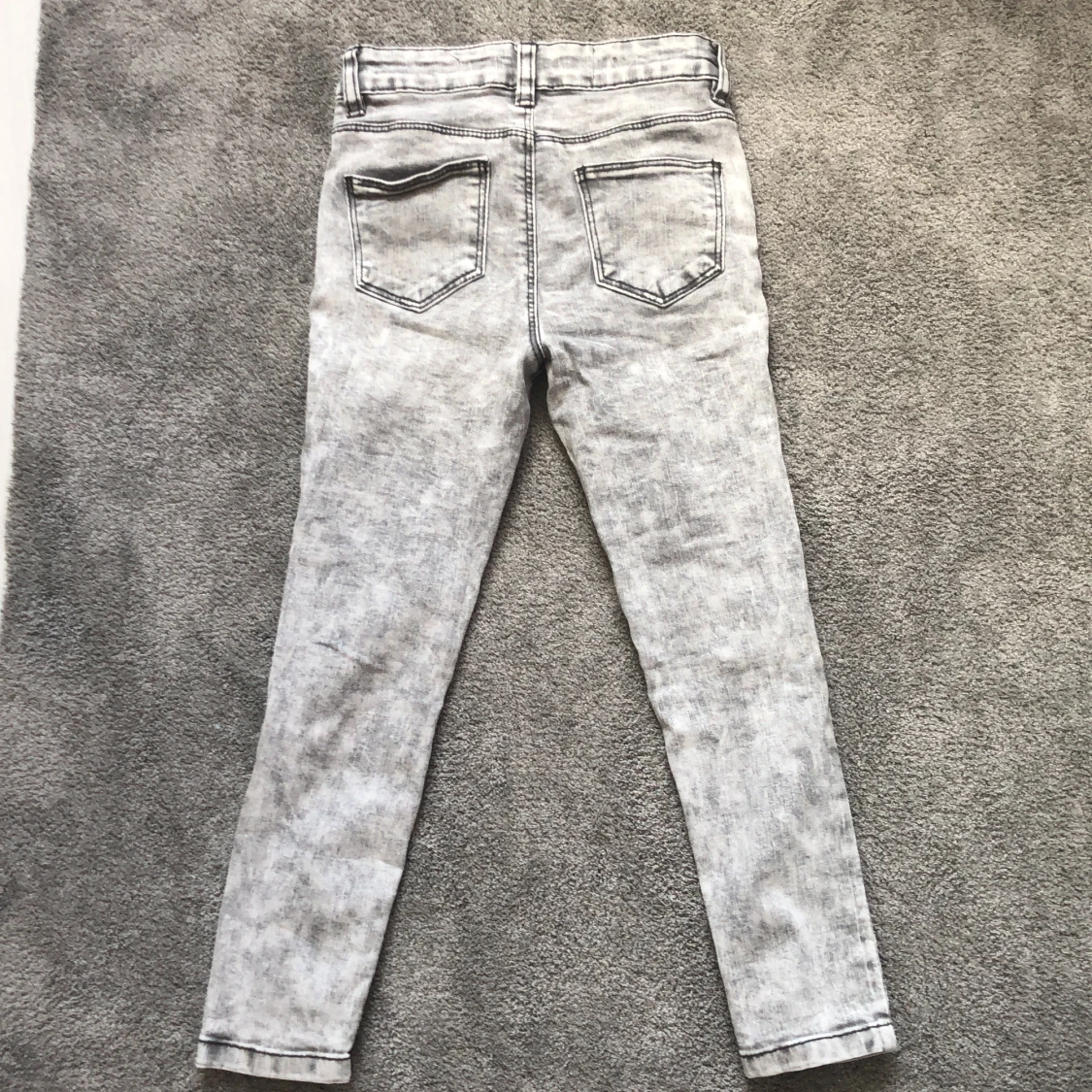 Gråa skinny jeans - 90