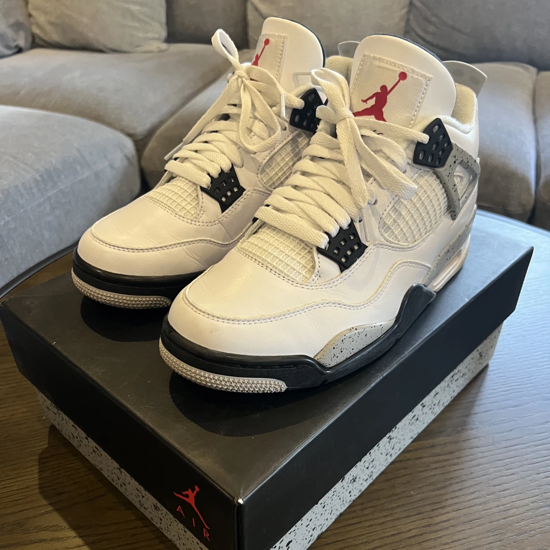 Jordan 4