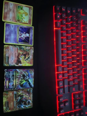 Pokémon kort - Hej, säljer dessa, rimligt bud!