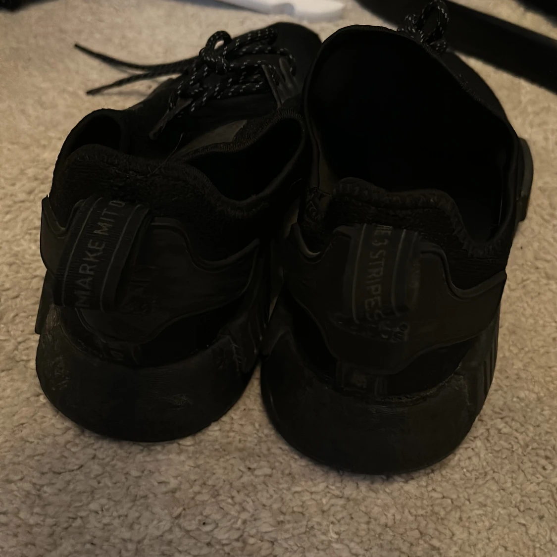 (44) NMD R1 Adidas - 91