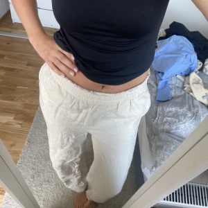 Linnebyxor  - Fina linnebyxor från Hm, använda ett fåtal gånger!!