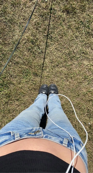 Low waist jeans - Köpta för 600 säljer för 100  (helst kontant)