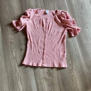 Rosa tröja ifrån lindex storlek 146/152