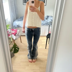 Weekday jeans🌝 - Snyggaste jeansen från weekday!😇🔥hon på bilden är 170! Säljer för använder inte längre. 