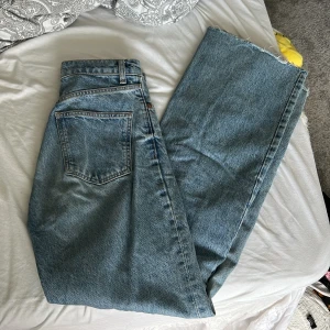 Jeans  - Jeans från ZARA. Mått i sista bilden 