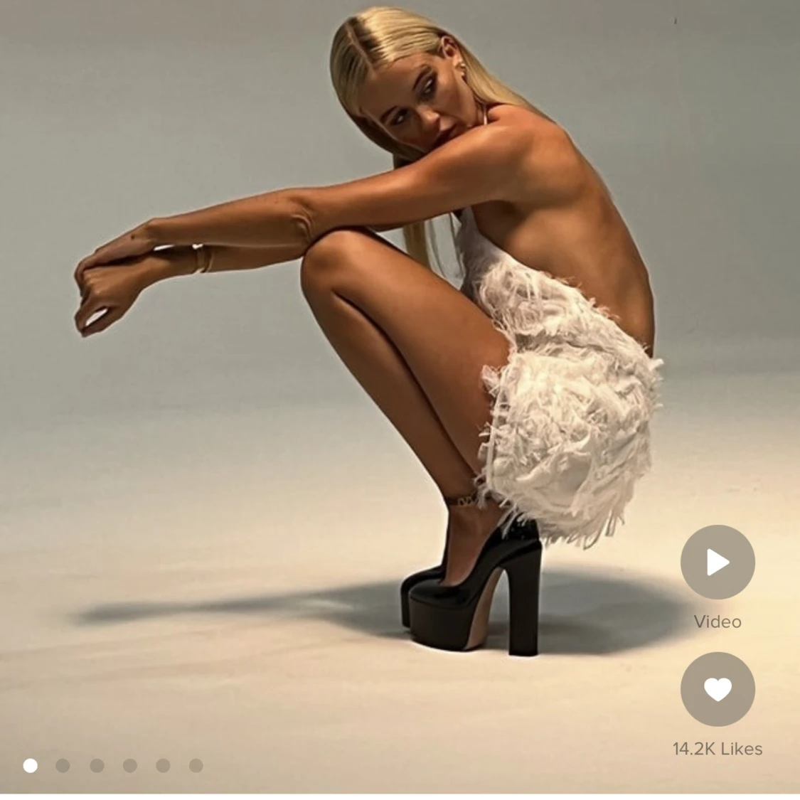 Klänning NA-KD x Josefine HJ