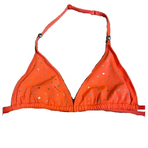 Bikini överdel  - Super söt bikini överdel💗 färgen är mer Peach/rosa och inte sådär orange.