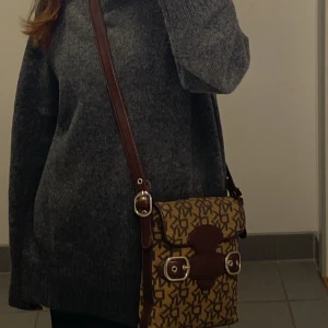 DKNY väska  - DKNY vintage väska 