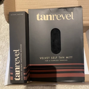 Tan revel - Säljer dessa oanvända produkter från tan revel, köpte för 426kr säljer för 300kr, kan gå ner i pris vid snabbt köp!  Det är en mousse och en handske