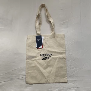 Tote bag - Helt ny reebok tote bag 