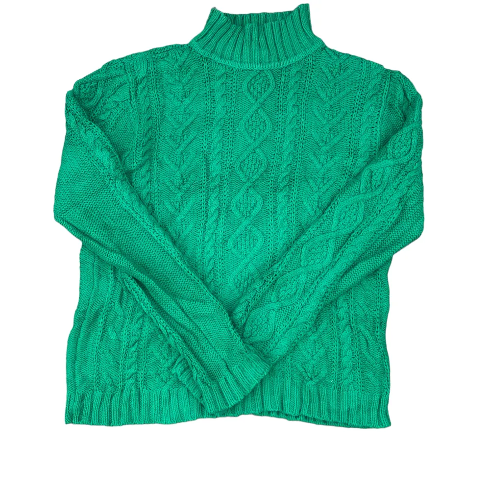 Grön sweatshirt! Modell är 186 och bär vanligtvis M-L. :). Hoodies.