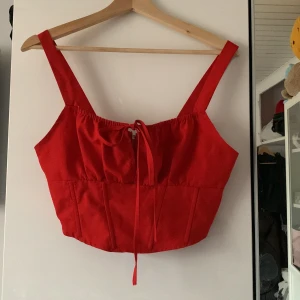 Fest topp - Välanvänd, icke strech.