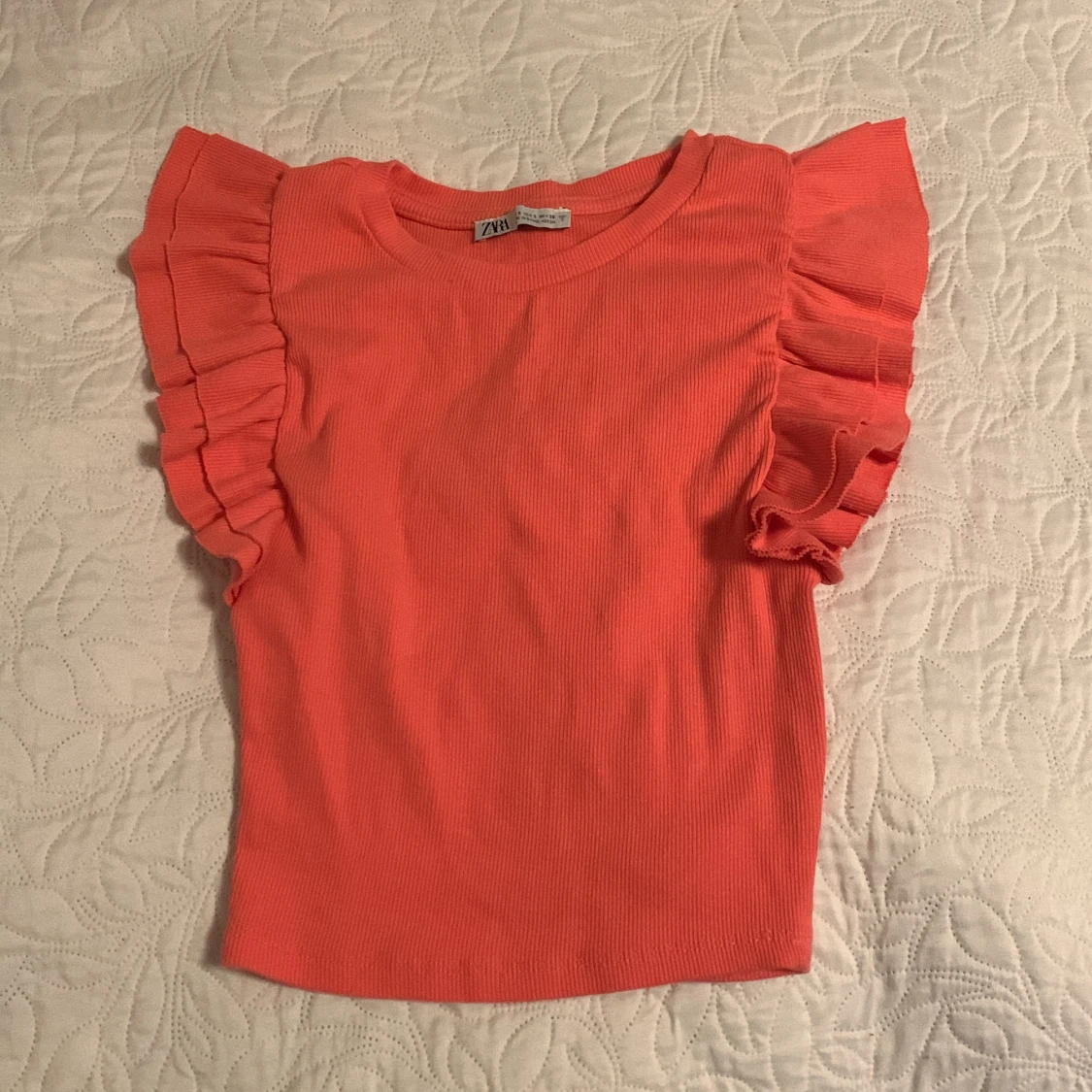 Topp med volang ärm - Zara