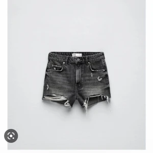Zara shorts  - Säljer dessa snygga short som är för små för mig. Storlek är xs och är aldrig använda 