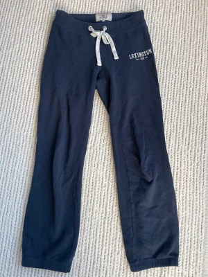 Mjukisbyxor Lexington - Superfina mjukisbyxor från Lexington! Lite korta på mig som är 1,73 😇