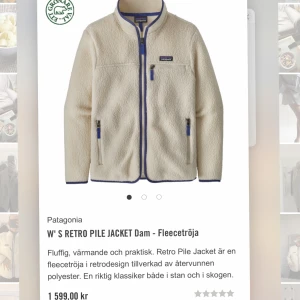 Patagonia fleece  - Super fin fleece från patagonia. Inköpt för ett år sen men knappt använd då den inte riktigt är min stil. Inköpt för 1599kr. Superbra skick. 