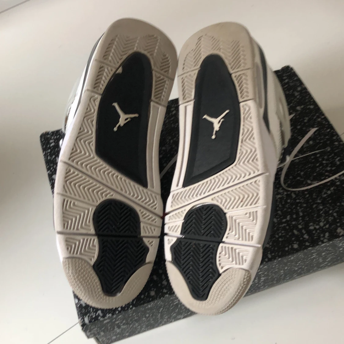 Jordan 4 Military Black - 91