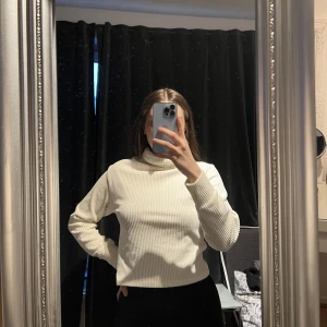 Bikbok tröja - Snygg bikbok tröja