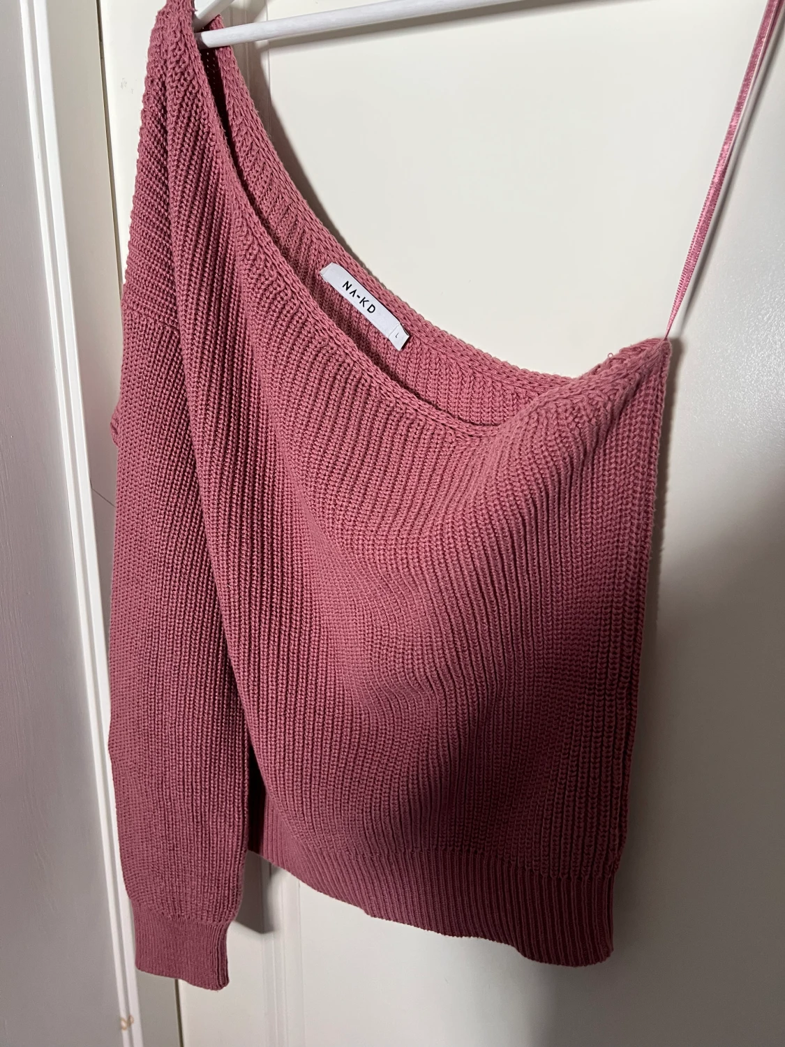 Stickad One Shoulder - 90