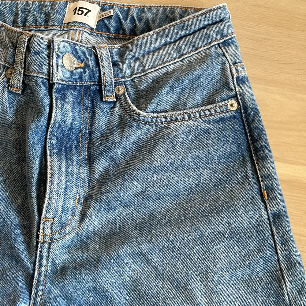 Säljer dessa jeans. Bra skick. Storlek xs, från lager 157.. Jeans & Byxor.