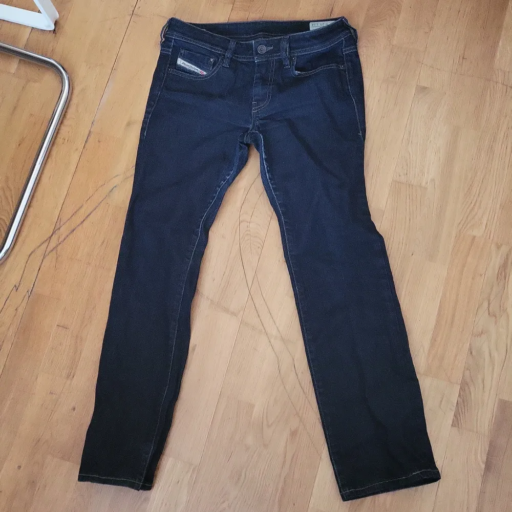Lågmidjade diesel jeans strl w29 l34 . Jeans & Byxor.