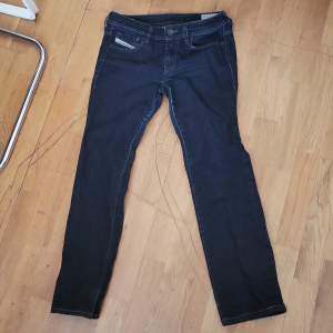 Lågmidjade diesel jeans strl w29 l34 