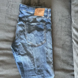 Jack & Jones (Glen slimfit)  - Jeans i bra skick. 