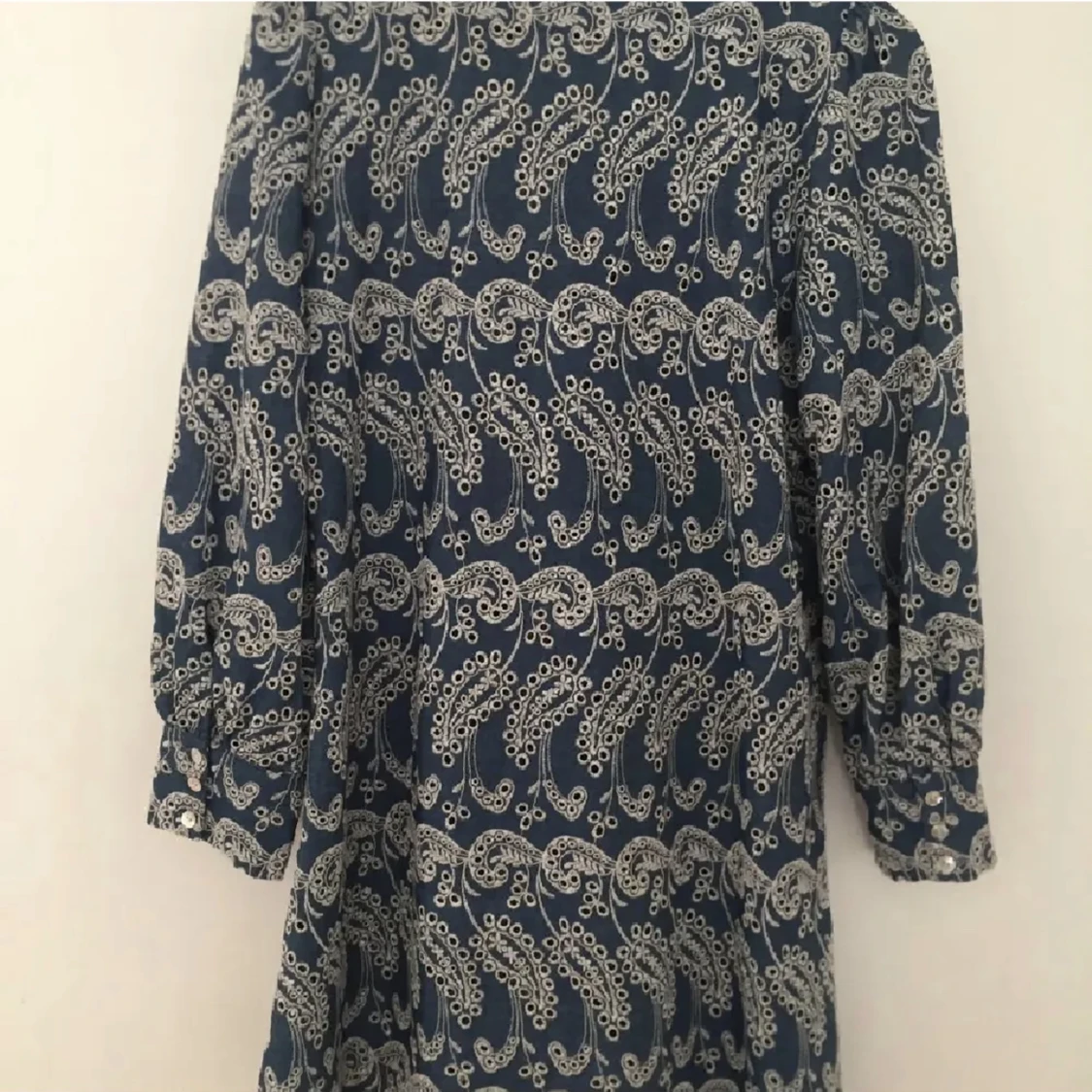 Mönstrad klänning  - 90