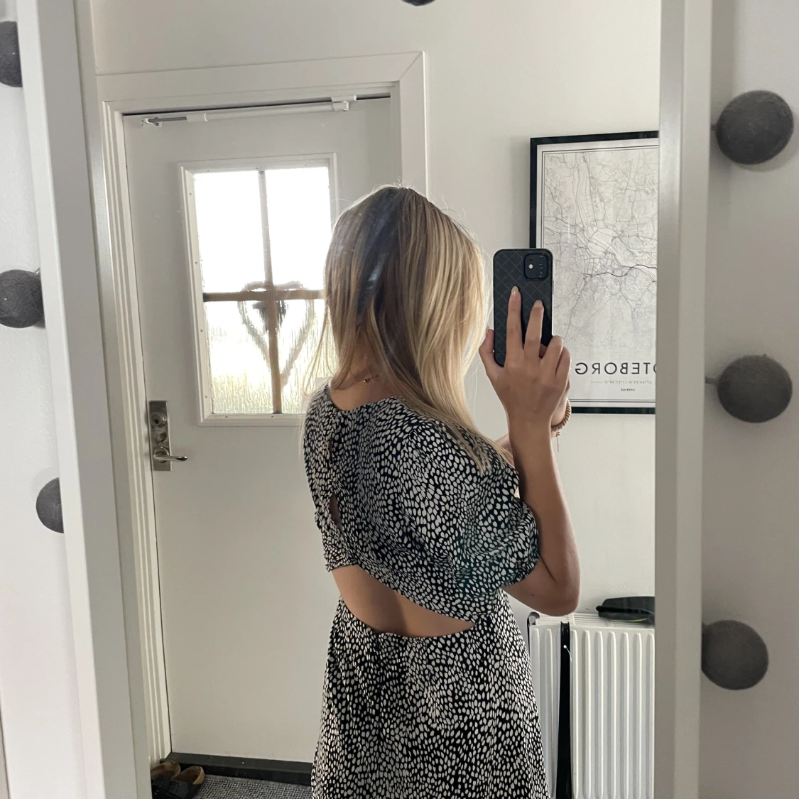 Prickig klänning  - 90