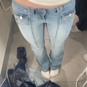 Hm jesns - Jeans från hm, slutsålda överallt. Aldrig använda med lapp kvar 💖