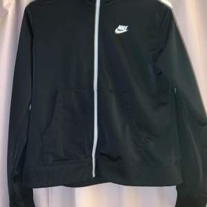 Nike zip hoodie använd Max 5 gånger 